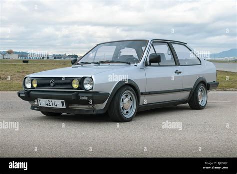 Volkswagen Polo Old Hi Res Stock Photography And Images Alamy