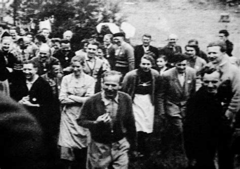 Fünf jahre danach gibt es weder einen gedenkort noch erfolge bei der suche nach. Colonia Dignidad: el 'feudo' de un nazi en el Chile de los ...