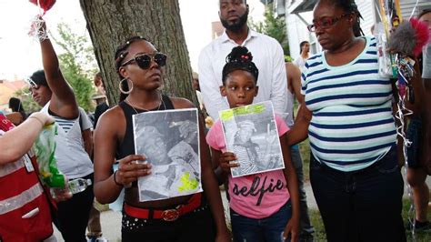 Mother Milwaukee Shooting Victim Was 23 Year Old Black Man Fox News