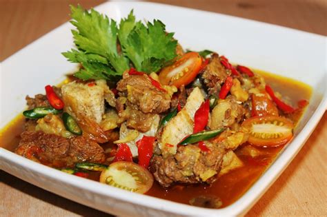 Coba saja resep daging sapi lada hitam yang empuk berikut. Resep Masak Daging Sapi Pedas dan Gurih Untuk Anda