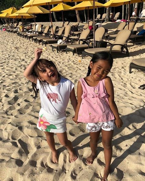 Cristine Reyes Bonds With Daughter Amarah In Boracay Pushcomph