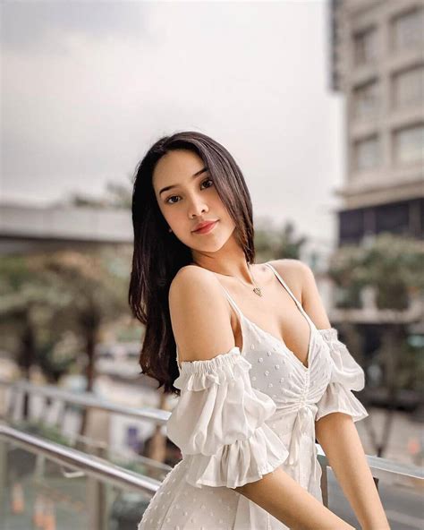 Nur amalina hayati or better known as anya geraldine (born in jakarta, indonesia on december 15, 1995) is an indonesian actress, internet celebrity, and model. Anya Geraldine - Biodata, Profil, Fakta dan Perjalanan Karir
