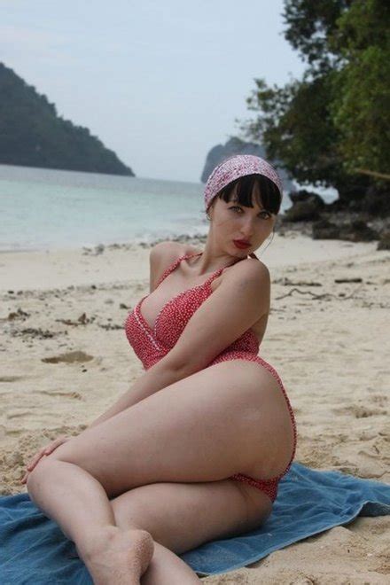 Thick Booty On The Beach Porn Pic Eporner
