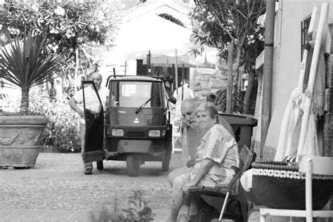 Cinque Terre Old Couple In Vernazza Mventimi Flickr