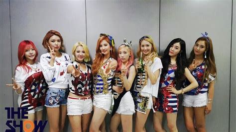 Snsds Backstage Photo From The Show Snsd Taeyeon Hyoyeon Girls Generation Taeyeon Girls