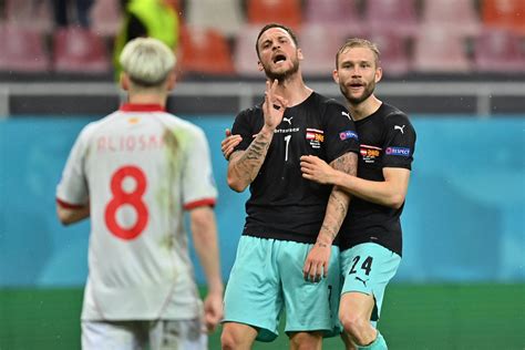 Das zumindest wird auf grundlage eines berichts der serbischen tageszeitung informer. Uefa Arnautovic / Euro 2020: Austria's Marko Arnautovic ...