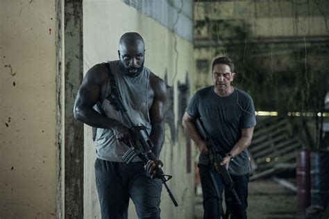 Planes Gerard Butler And Mike Colter Explain The Gnarly Stunts Polygon