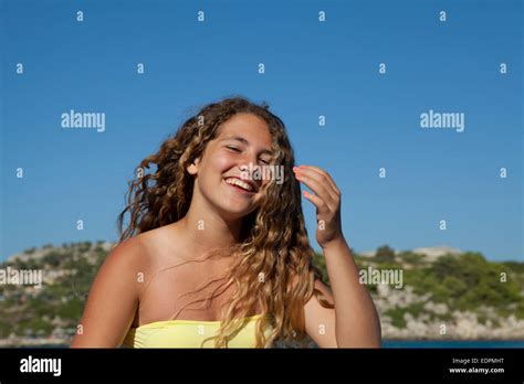 Glücklich Teenager im Urlaub Porträt Stockfotografie Alamy