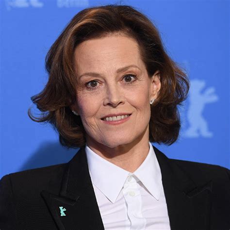 What Is Sigourney Weaver Height