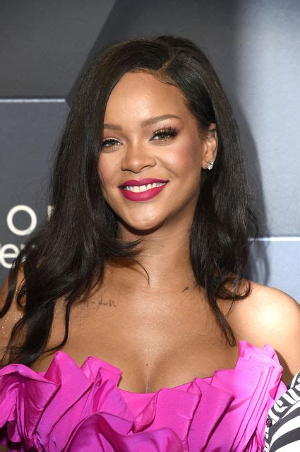 Robyn rihanna fenty is officially a billionaire, according to forbes. What Is Rihanna's Net Worth? | Revelist
