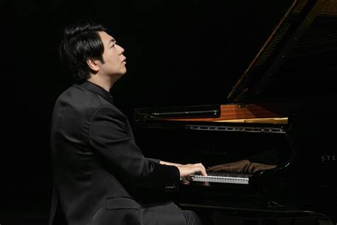 Pianist Lang Lang Laat Bach Door Hoepels Springen Nrc