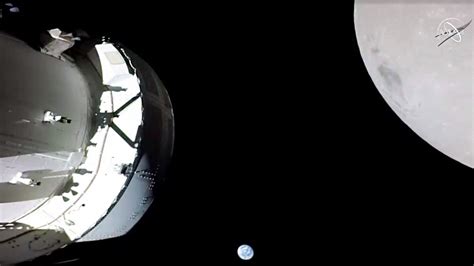 Artemis Orion Spacecraft Slingshots Around The Moon