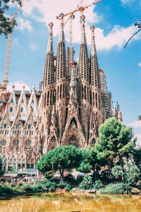 Top 5 Places You Must Visit In Barcelona The Life Of Queens