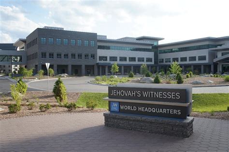Hotel Near Jehovahs Witnesses World Headquarterswatchtowerbethel