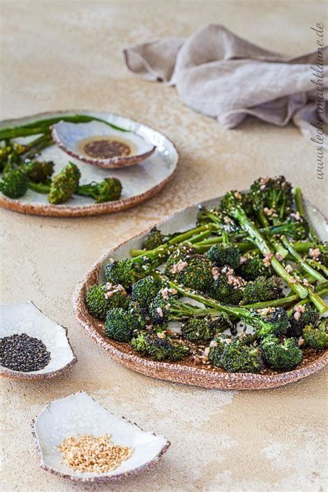 Stangenbrokkoli aus dem Ofen