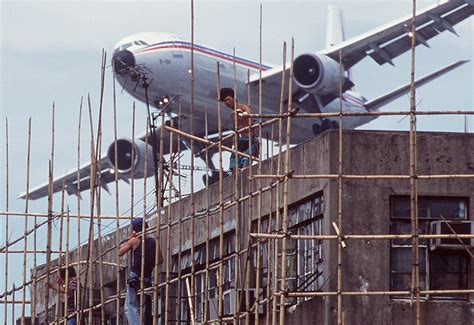 See The Crazy Landings At Kai Tak The Legendary Airport That Closed 20