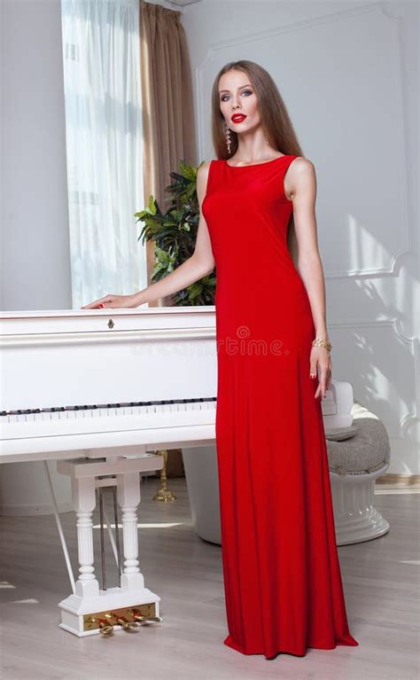 Beautiful Brunette Girl In A Fashionable Evening Dress Red Lips Stock Image Image Of Gray