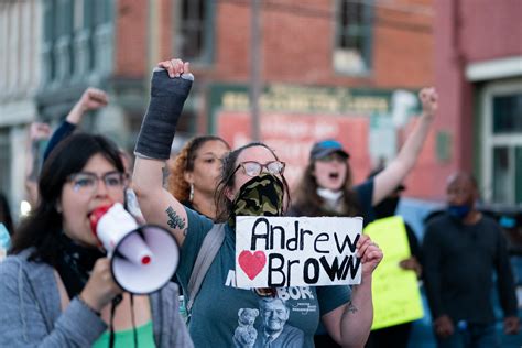 north carolina gov roy cooper urges feds to thoroughly investigate andrew brown jr death