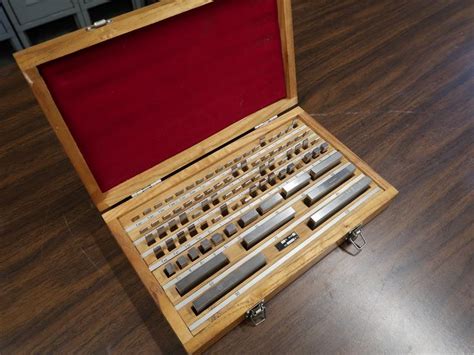 Machines Used Metric Gage Block Set With Case
