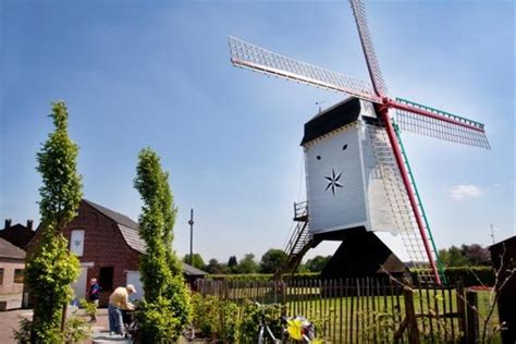 Bekijk 14 reizigersbeoordelingen, 30 onthullende foto's en goede aanbiedingen voor b&b de paenhoeve, gewaardeerd als nr.1 van 3 b&b's/pensions in. Slotenmaker Hechtel-Eksel - 24/7 beschikbaar | Slotenexpert