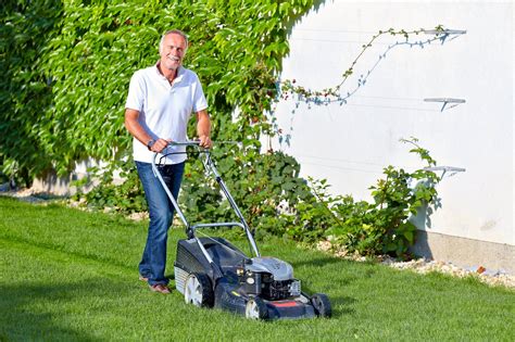 Strafen reichen vom tadel durch bürgermeister bis zur geldbuße. Lärmbelästigung: Rasenmähen, Grillparties & Co - was ist ...