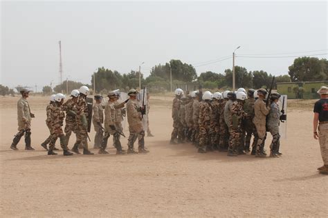 Moroccan And Us Forces Train Side By Side