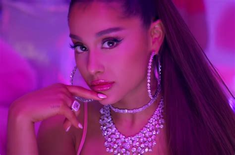 Ariana Grande Scores Second Streaming Songs No 1 Debut With 7 Rings Billboard
