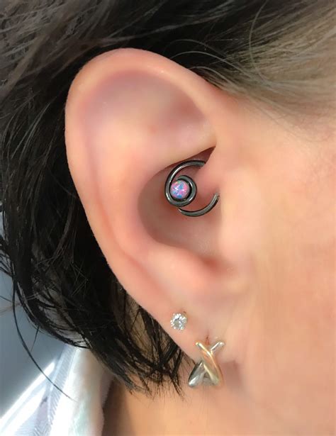 Pin By Body Piercing By Qui Qui On Daith Piercings With Images Stud