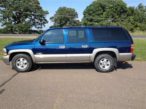 Sell Used 2000 Chevrolet Suburban 1500 Ls Sport Utility 4 Door 53l In