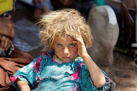 Kurdish Yazidi girl : pics