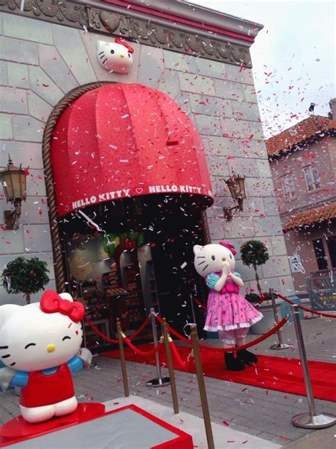 Behind The Thrills Hello Kitty Arrives At Universal Orlando Behind