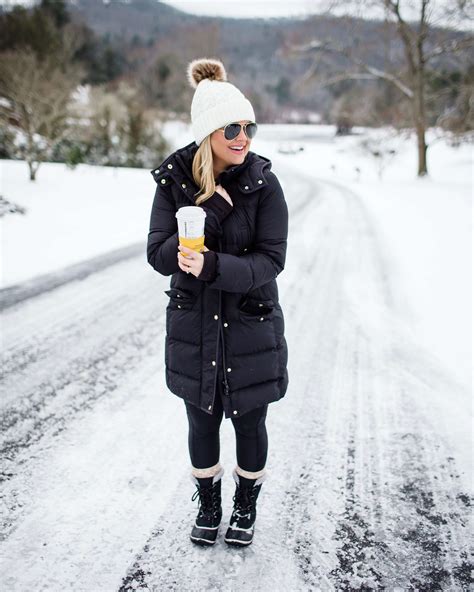 Snow Day Outfit The Southern Style Guide Winterstyle Snowday Snow Day Outfit Winter Outfits