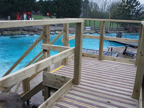 See the railing design 29. Non-Slip FRP Decking Strips (mit Bildern)