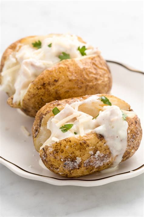 Normally i do about 10 minutes in the microwave and then in the oven till the top. Fast and Filling Baked Potato Recipes for Easy Dinners and ...