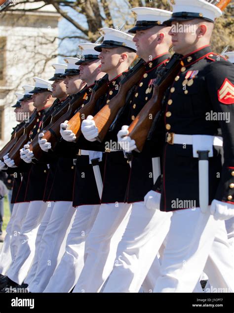 Us Marine Corps Honor Guard Hi Res Stock Photography And Images Alamy