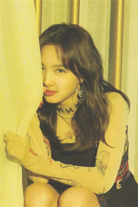twice nayeon yes or yes monograph scan anime de los 90 22 de