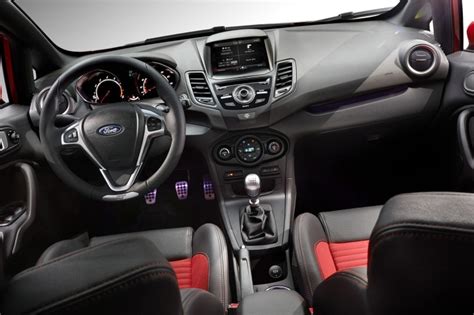 2016 Ford Fiesta Pictures 43 Photos Edmunds