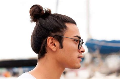 Pakar rambut unilever indonesia menjelaskan hanya saja, rambut pria terkesan subur karena nutrisi dan minyak alami pada kulit kepala bisa terdistribusi. 41+ Cara Merawat Rambut Agar Cepat Panjang Untuk Pria Pics ...