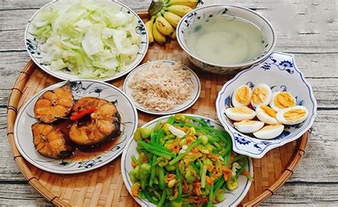 Ý Nghĩa Bữa Cơm Gia đình Trong Truyền Thống Văn Hóa Của Người Việt Nam