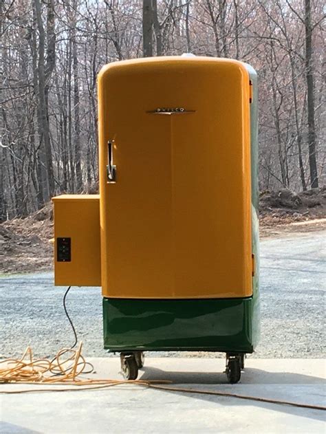 If you like the idea of an ugly drum smoker but don't have space or the tools needed to assemble one yourself, the pitbarrel cooker company's 18.5″ classic pit barrel cooker makes a. Turn an old fridge into a smoker! - DIY projects for everyone!