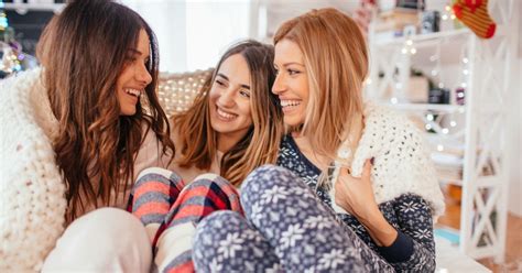 40 Instagram Captions For Christmas Morning Loungewear & Being Cozy AF