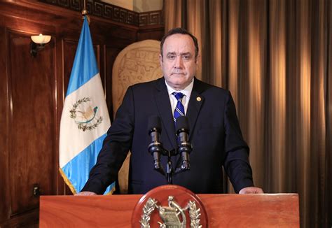 El Presidente De Guatemala Contrajo El Covid 19 Primera Edición