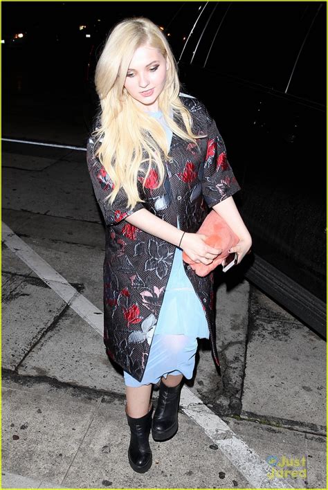 Abigail Breslin Goes Back To Long Hair While Out To Dinner Photo Photo Gallery Just
