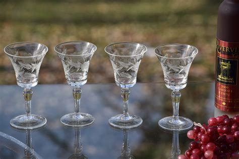 Vintage Etched Wine Cordials Glasses Set Of 4 Circa 1950 2 Oz After Dinner Drink Glasses