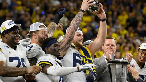 Michigan's versatile offensive line 'galvanized' after loss of Zak Zinter