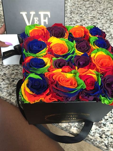 100% real roses that last a year! Venus et Fleur flowers v Valentine's Day gift from bae ...