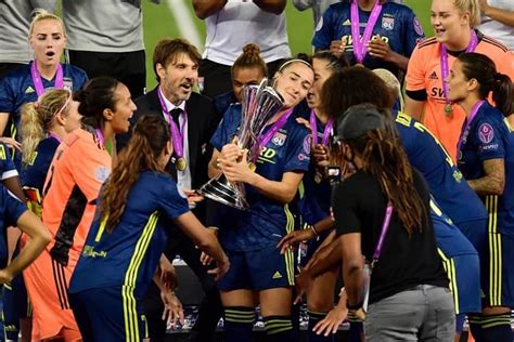 Aquí te traemos los enlaces en donde podrás ver el partido en vivo y en directo entre rosengard vs barcelona en champions league femenil en vivo por internet y totalmente gratis, el. Olympique de Lyon, campeonas de la Champions League femenil
