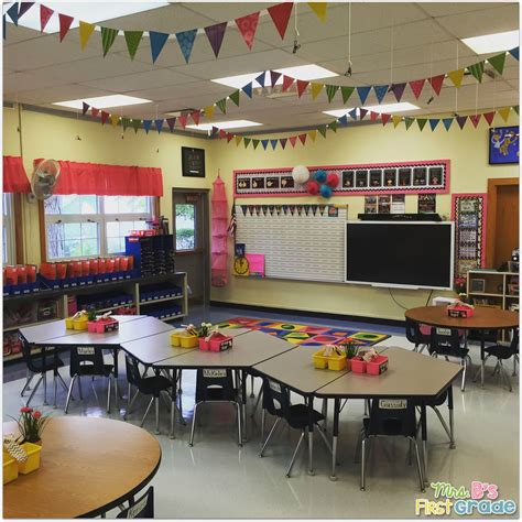 Classroom Decor Reveal Mrs Bs First Grade