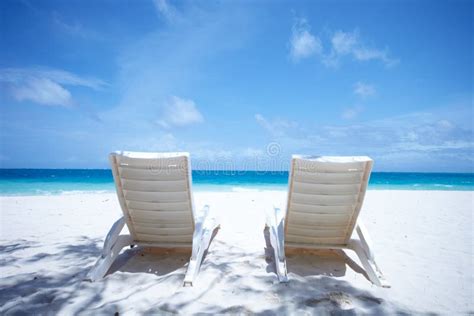 Lounge Chairs Tropical Beach Stock Image Image Of Oceanfront