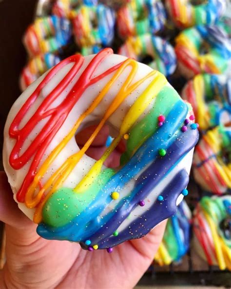 Rainbow Drizzled Donuts Look So Delicious Cute Desserts Mini Donuts
